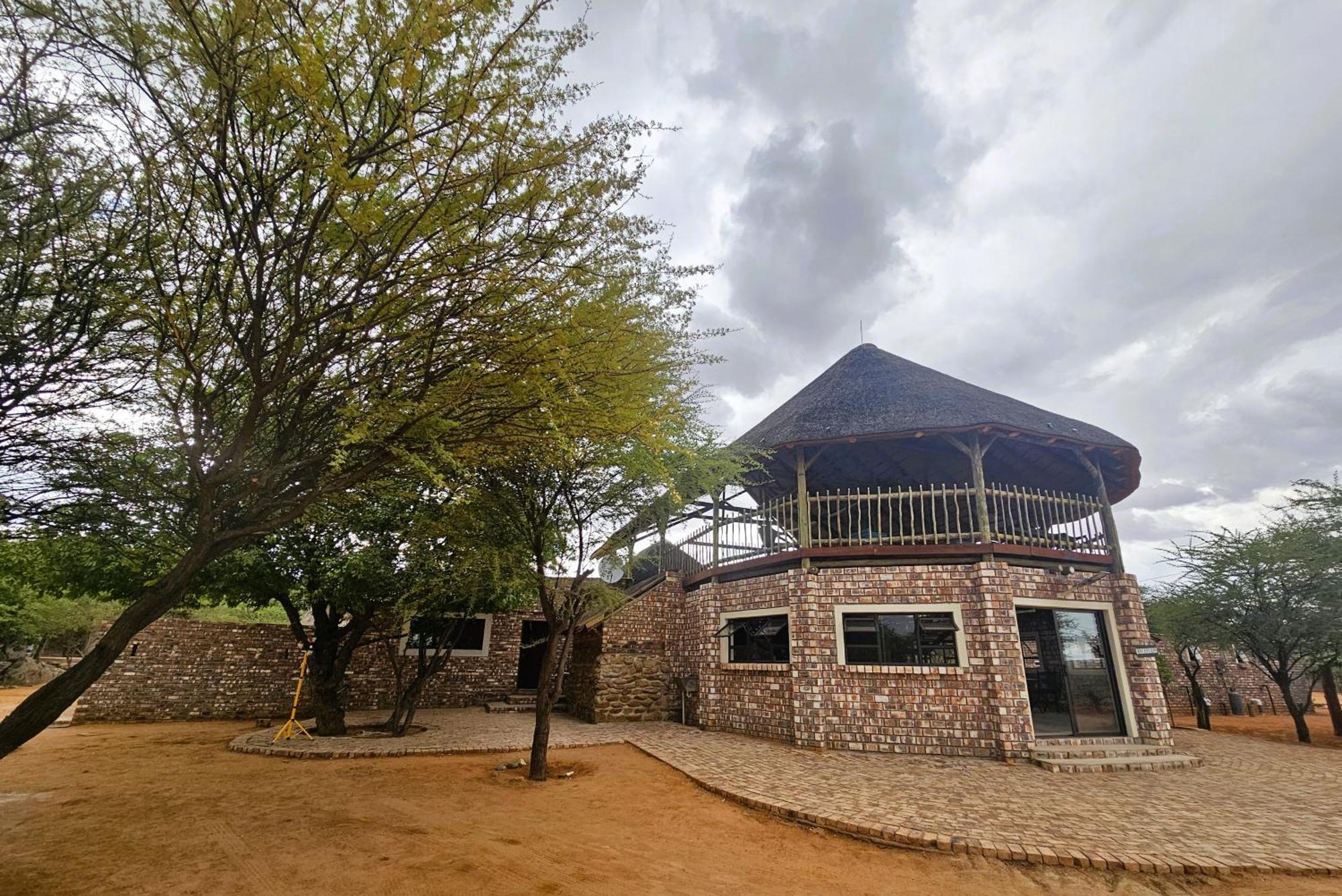 Kaoko Bush Lodge Kamanjab Екстер'єр фото