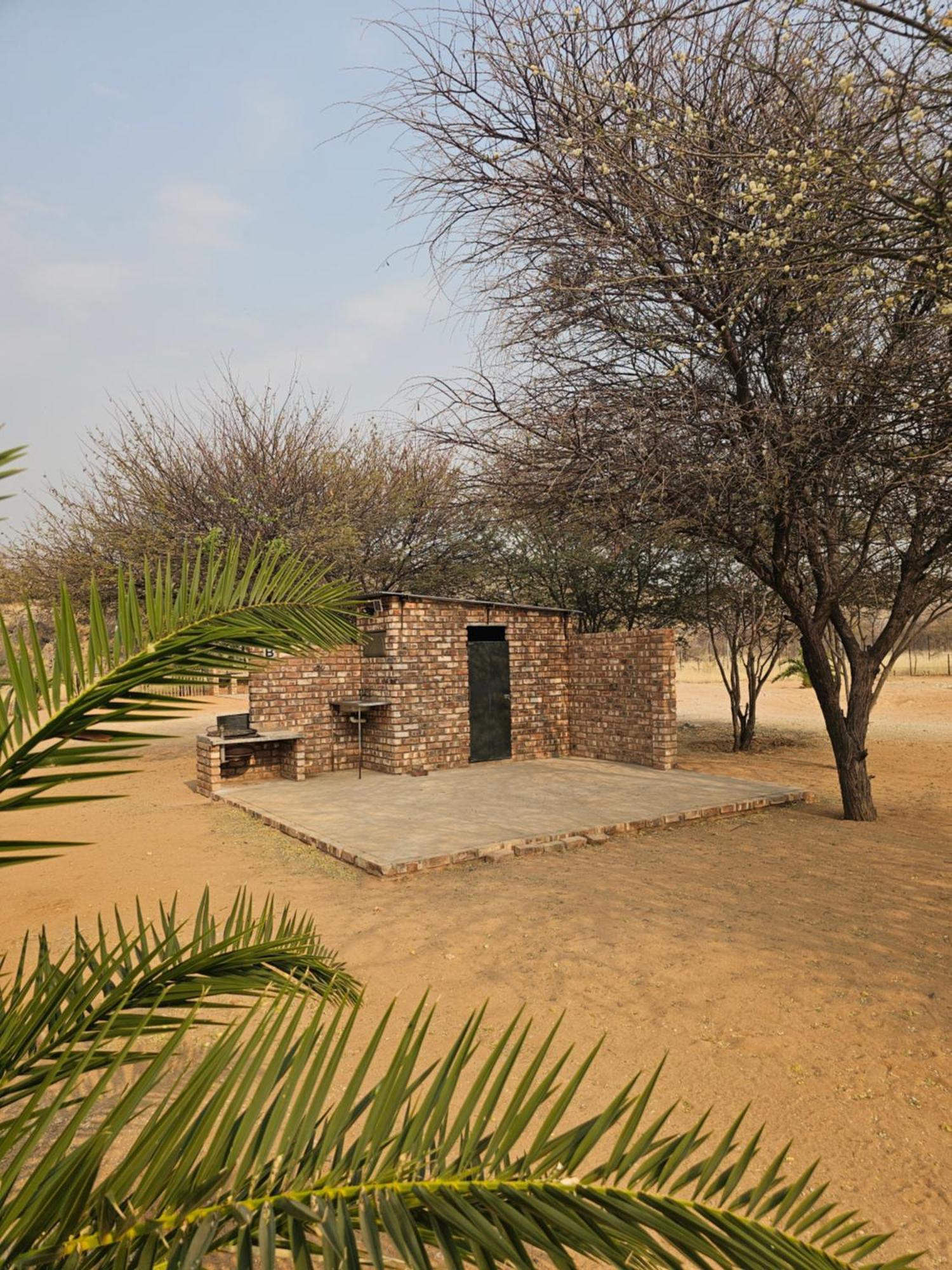 Kaoko Bush Lodge Kamanjab Екстер'єр фото