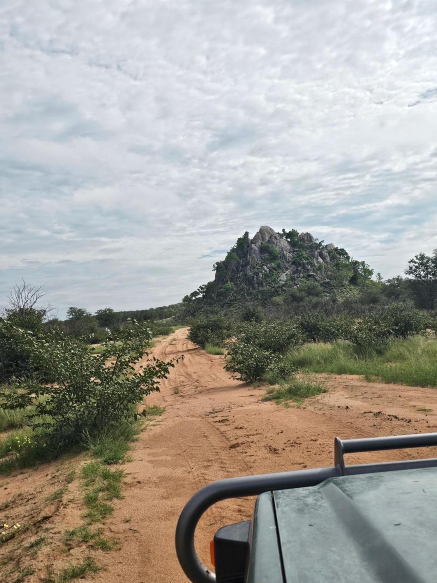 Kaoko Bush Lodge Kamanjab Екстер'єр фото