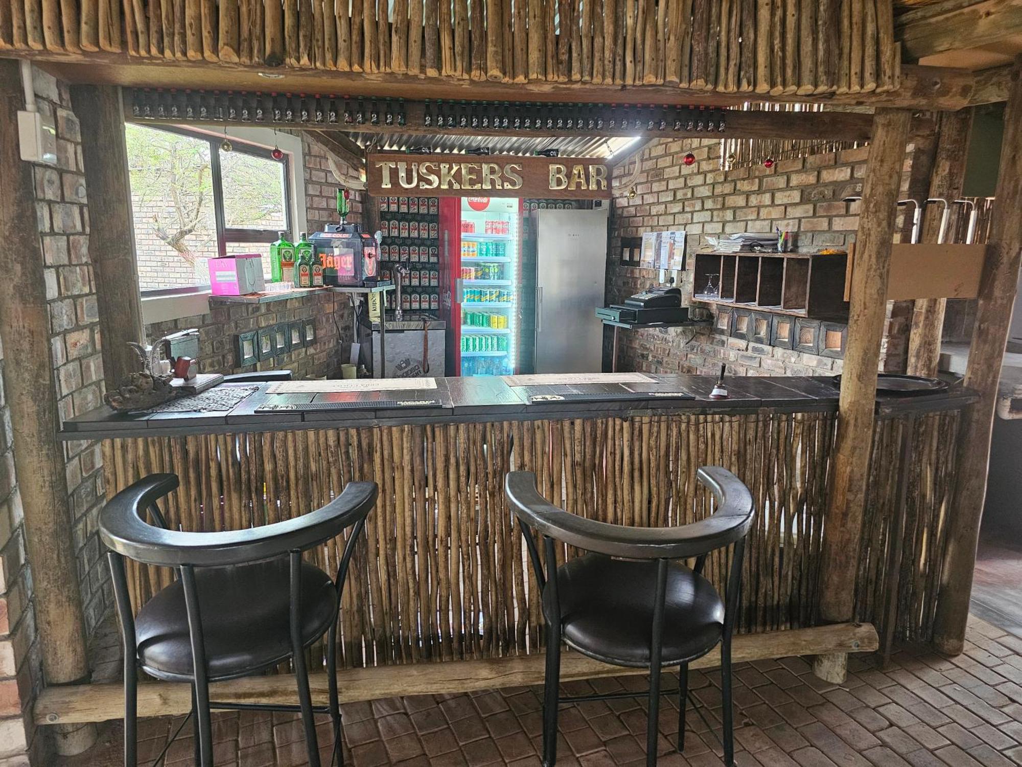 Kaoko Bush Lodge Kamanjab Екстер'єр фото
