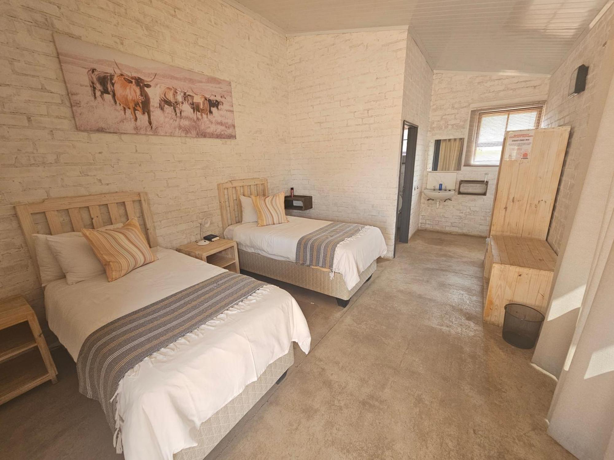 Kaoko Bush Lodge Kamanjab Екстер'єр фото