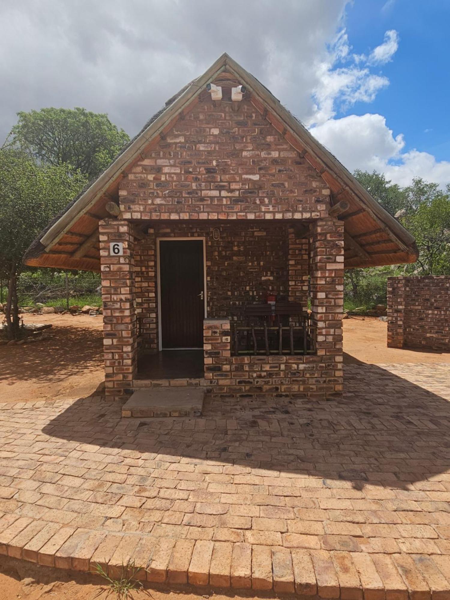 Kaoko Bush Lodge Kamanjab Екстер'єр фото
