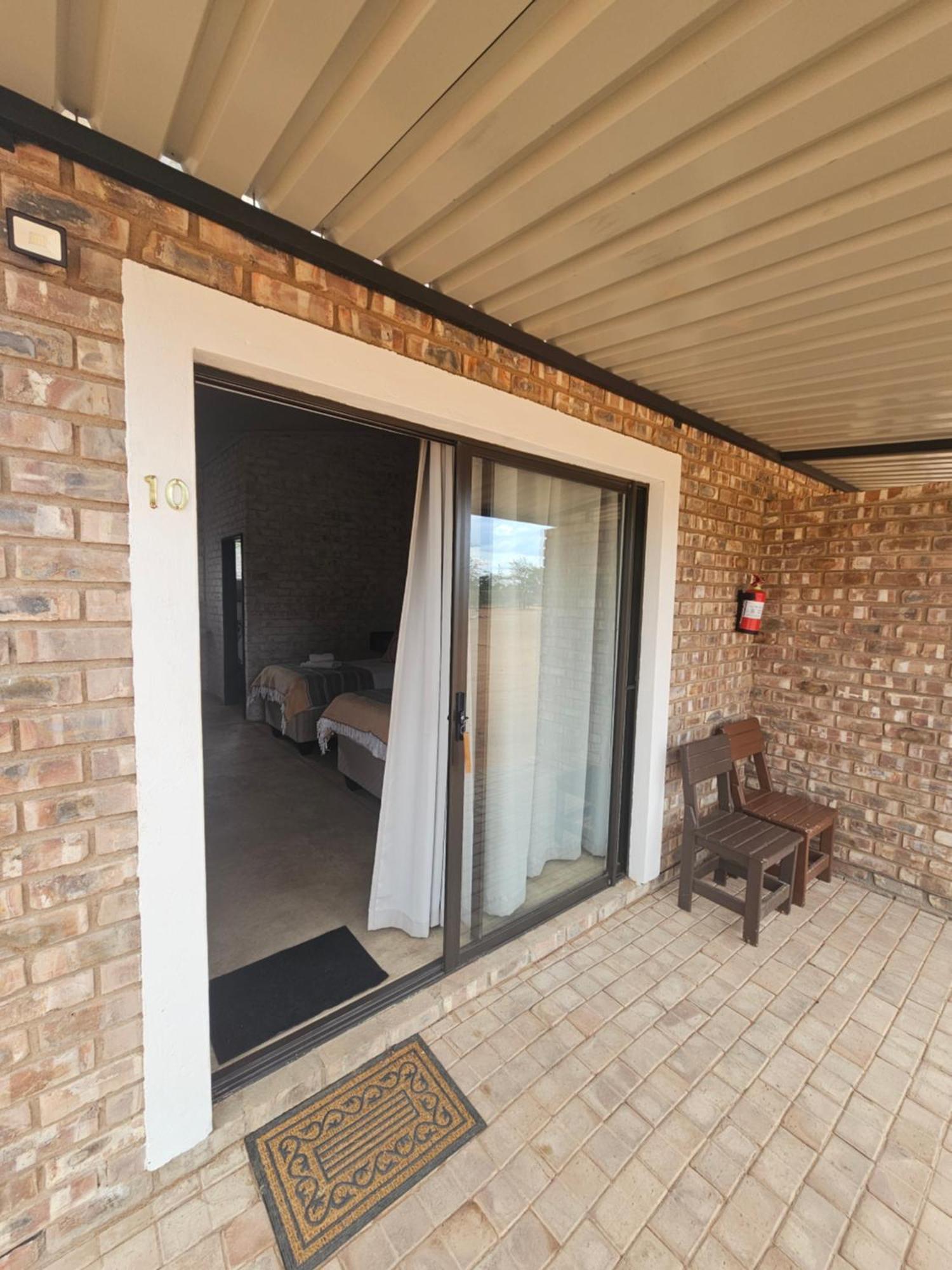 Kaoko Bush Lodge Kamanjab Екстер'єр фото