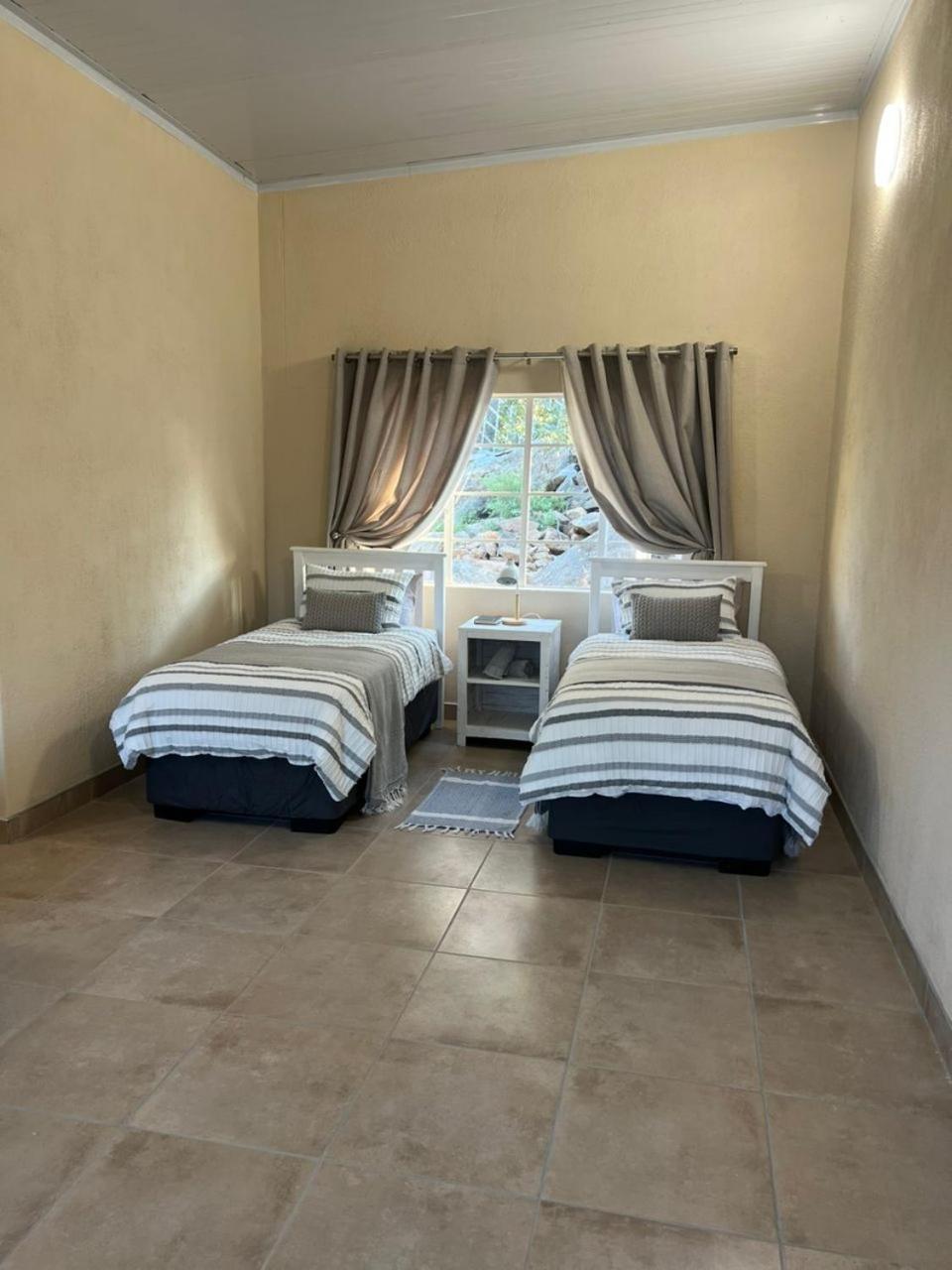 Kaoko Bush Lodge Kamanjab Екстер'єр фото